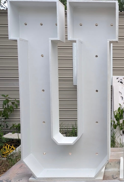 Marquee Light Up Letter - U (Rental)