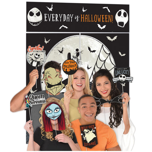 ©Disney Tim Burton's Nightmare Before Christmas Scene Setters® with Photo Props